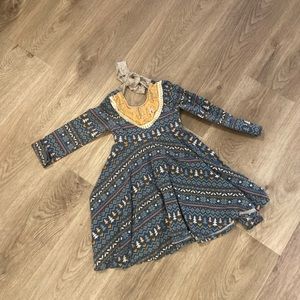 Newfangled Winter Theme Girls size 5 dress GUC - some wash wear